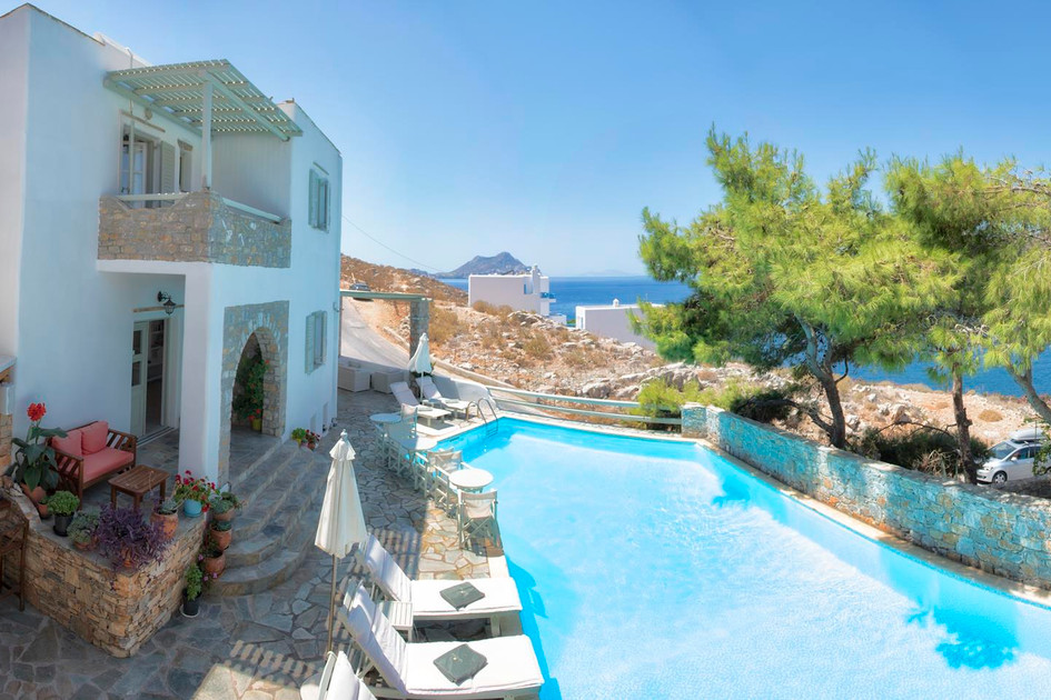 Yperia hotel24