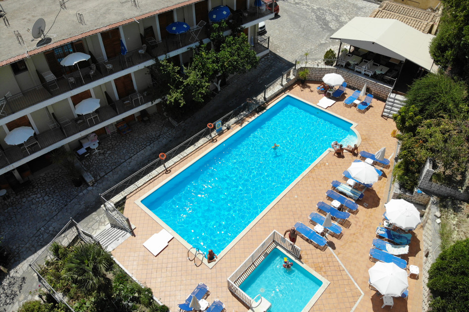 Bella Vista Apartments