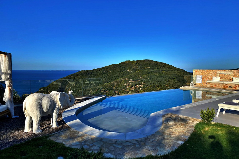 Villas Collection Horizon Blue Villa