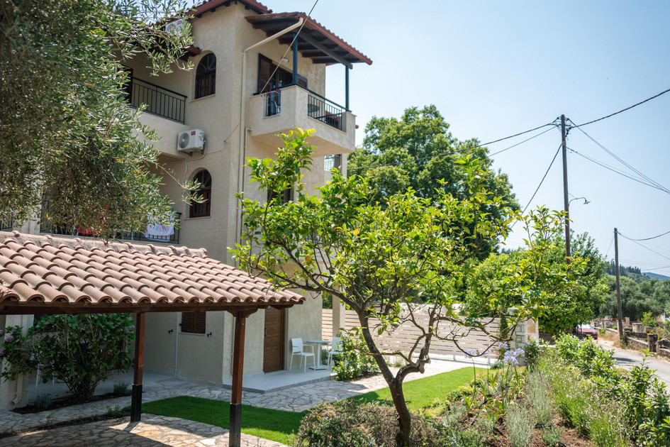 Sivota Gardens