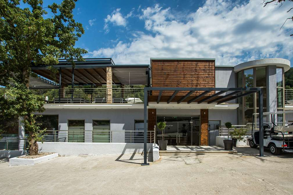 Aqua Oliva Suites