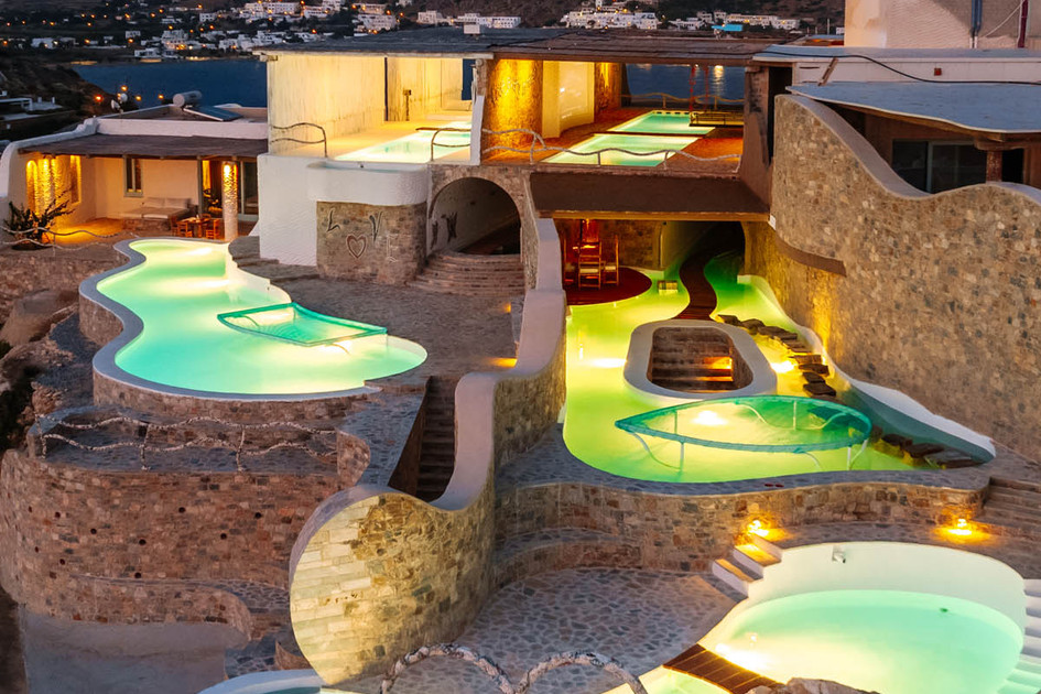 Agalia Luxury Suites Hotel