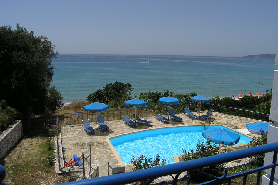Water Side Studios/ Milos
