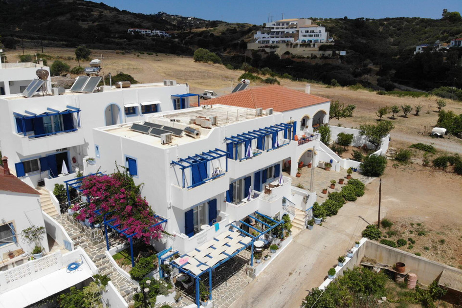 Pelagia Beach studios