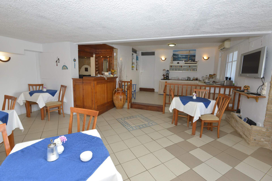 Pelagia Beach studios