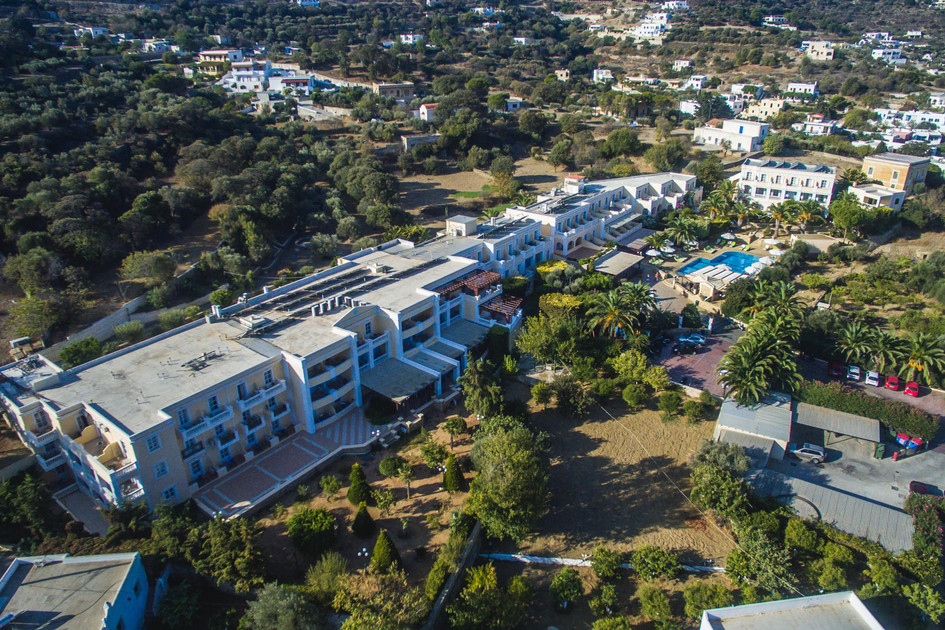 Crithoni's Paradise Hotel