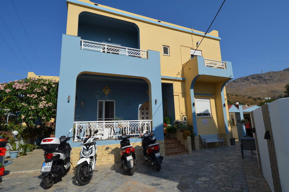 Papafotis Apartments & Suites