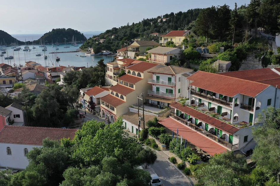 Bastas Hotel