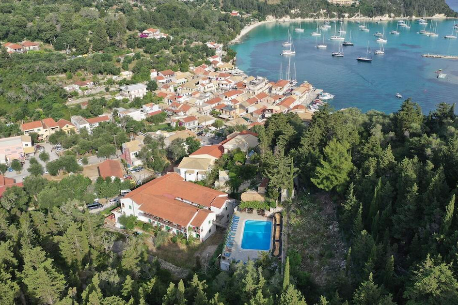 Bastas Hotel
