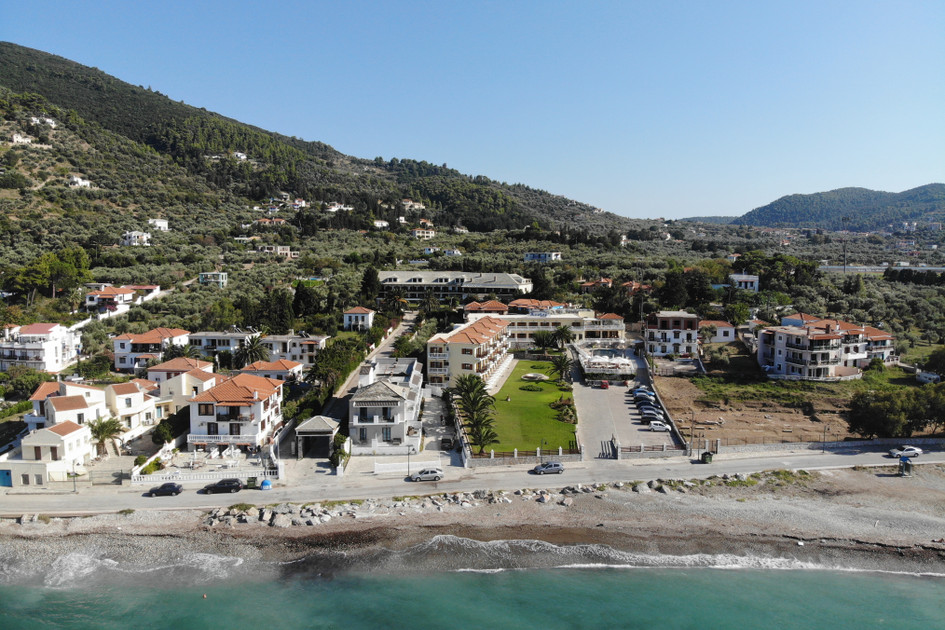 Olia Green Residence