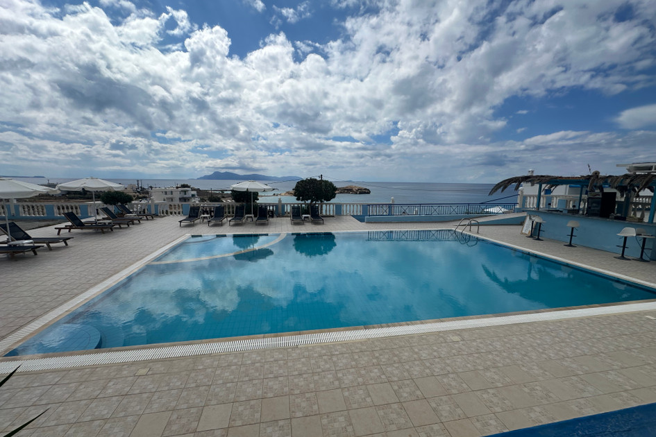 Hotel Sarris