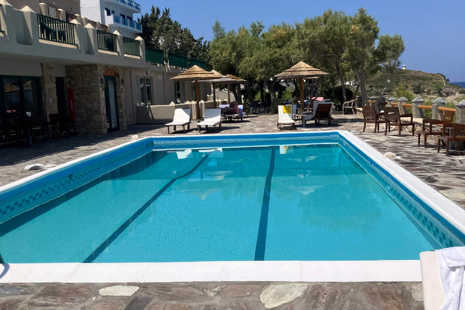 Hotel Cavos Bay