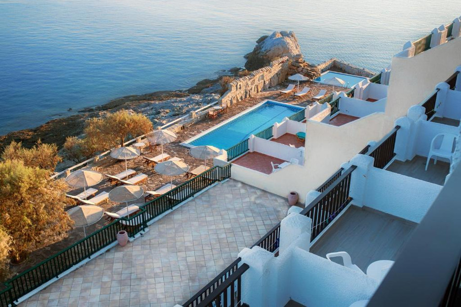 Hotel Cavos Bay