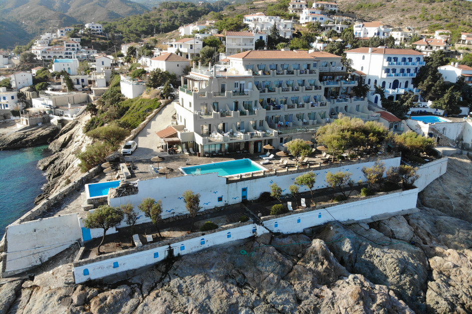 Hotel Cavos Bay