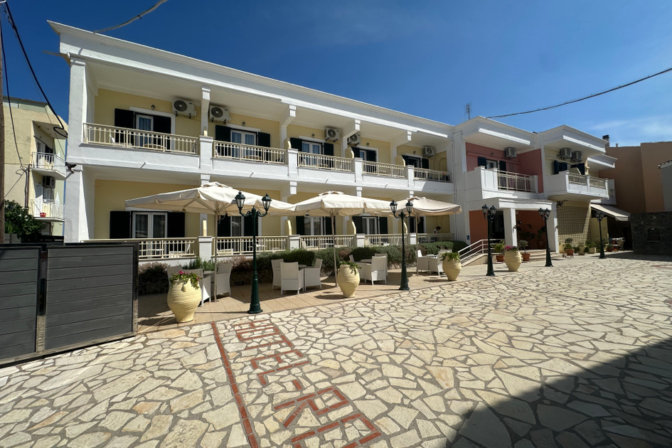 Hotel Rossis