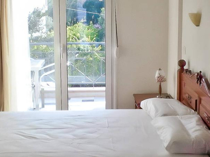 Irini Studios & Maisonettes
