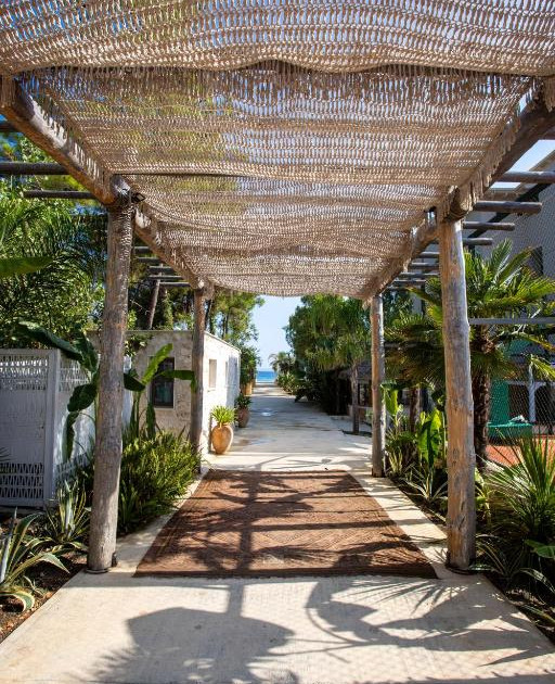 Mako Sea & Suites