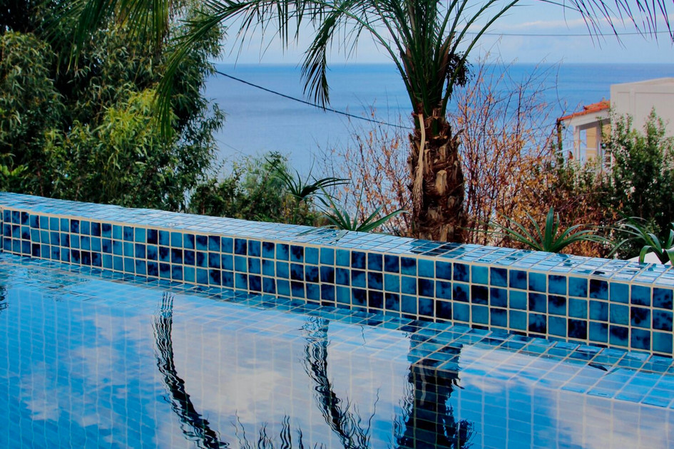 Enilion Luxury Suites