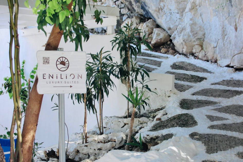 Enilion Luxury Suites