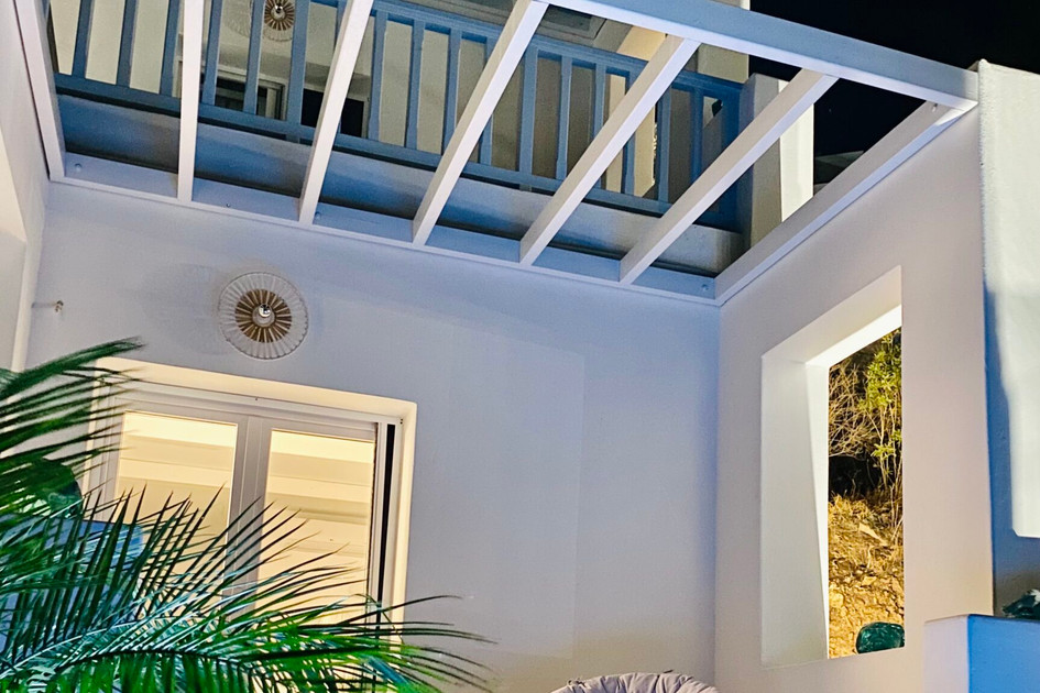 Enilion Luxury Suites