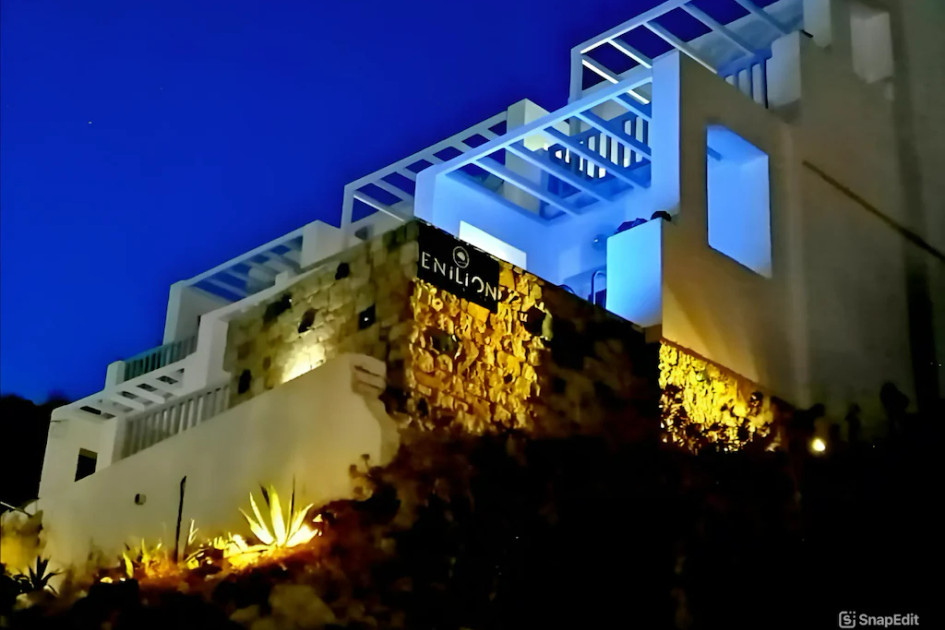 Enilion Luxury Suites