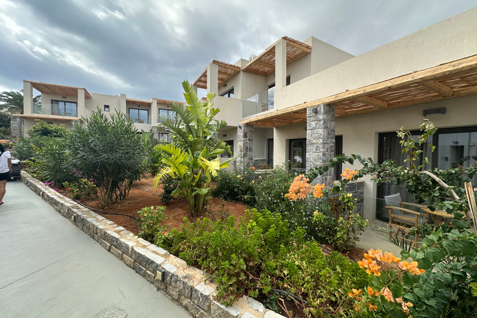 Helios Beach Hotel & Bungalows