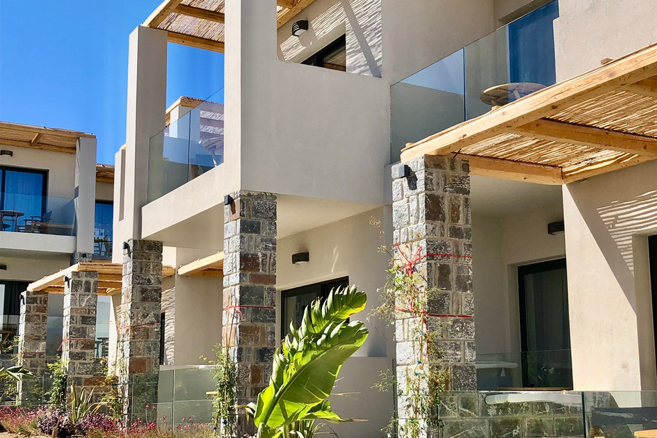 Helios Beach Hotel & Bungalows