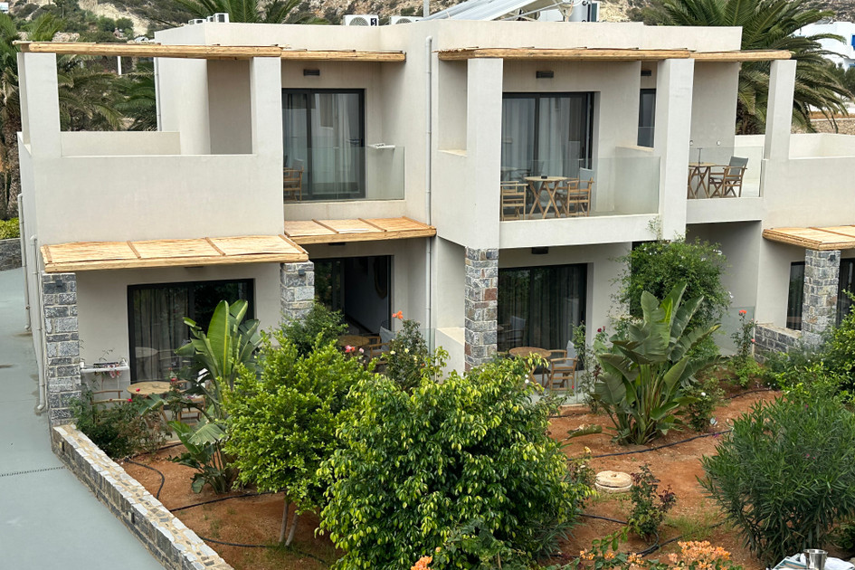 Helios Beach Hotel & Bungalows