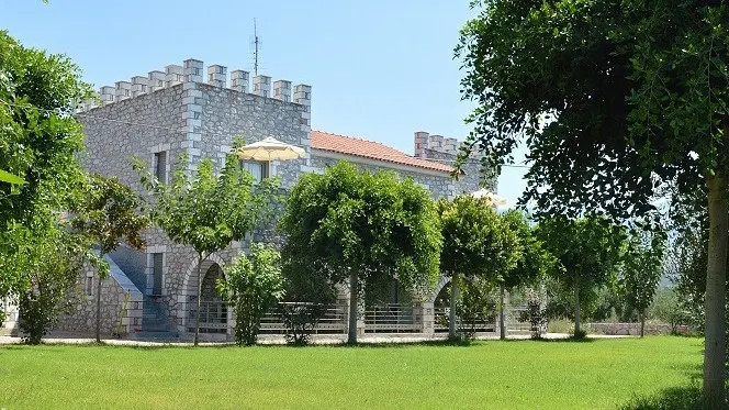 Nefeli Apartments