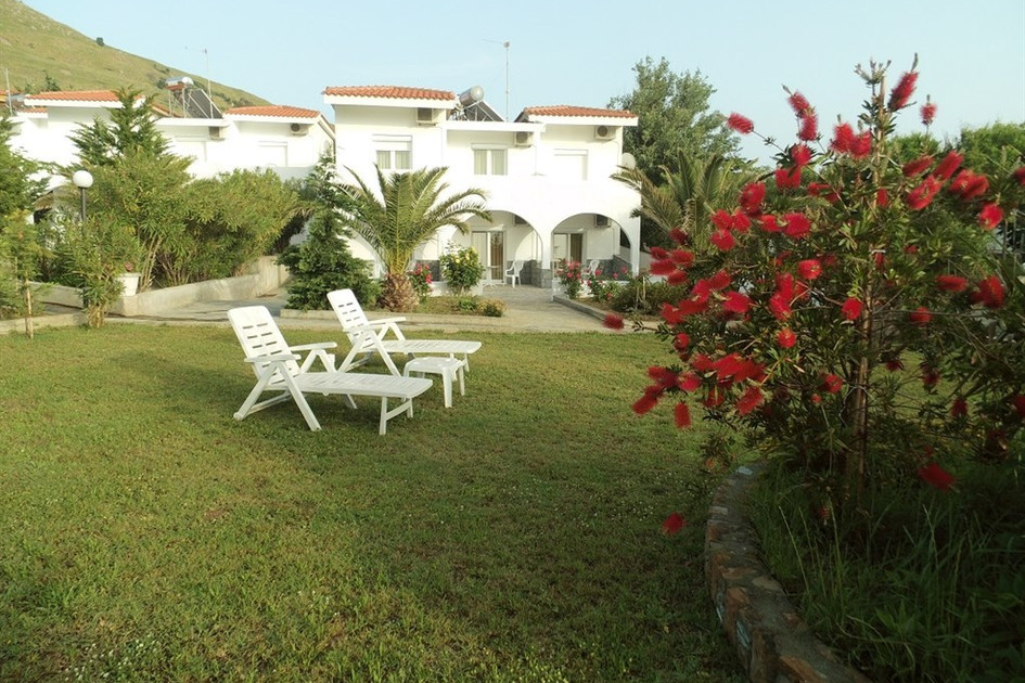 Cavo Bianco Apartments