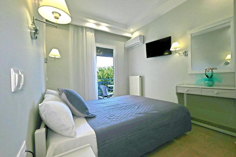 Hotel Limnia Gi