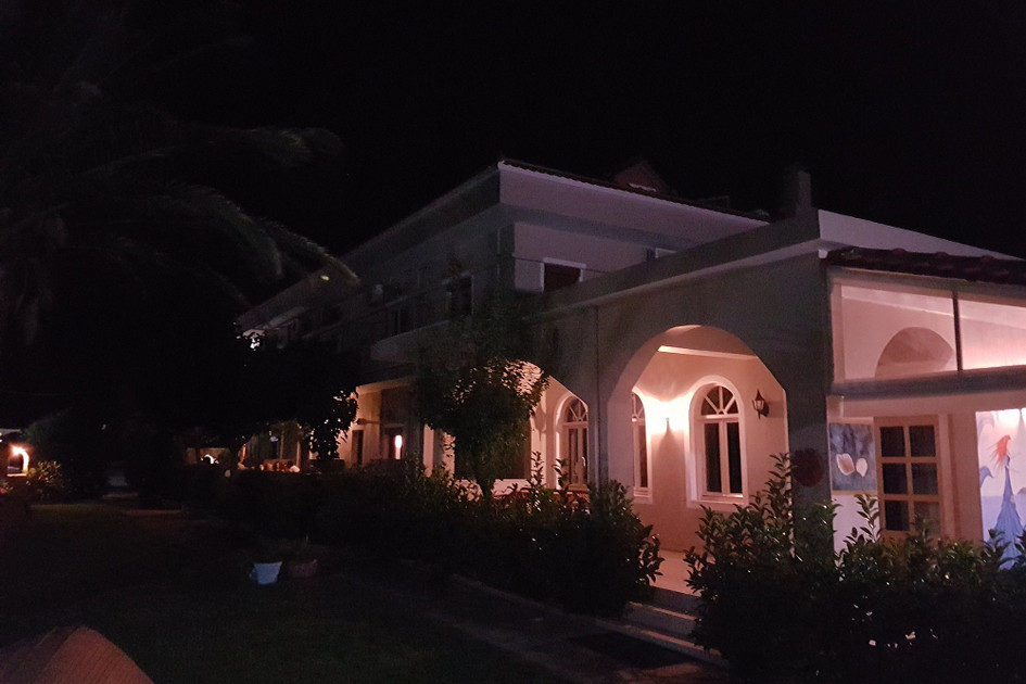 Hotel Platy Beach