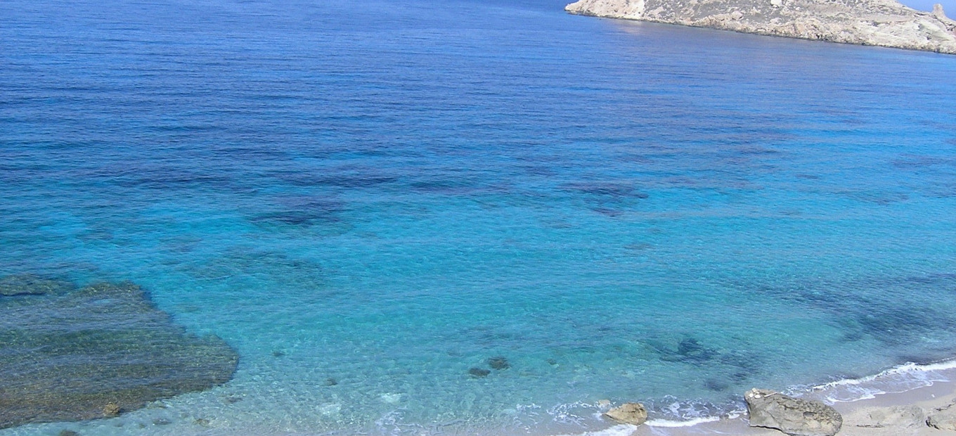 Pláž Lefkos - nudistická