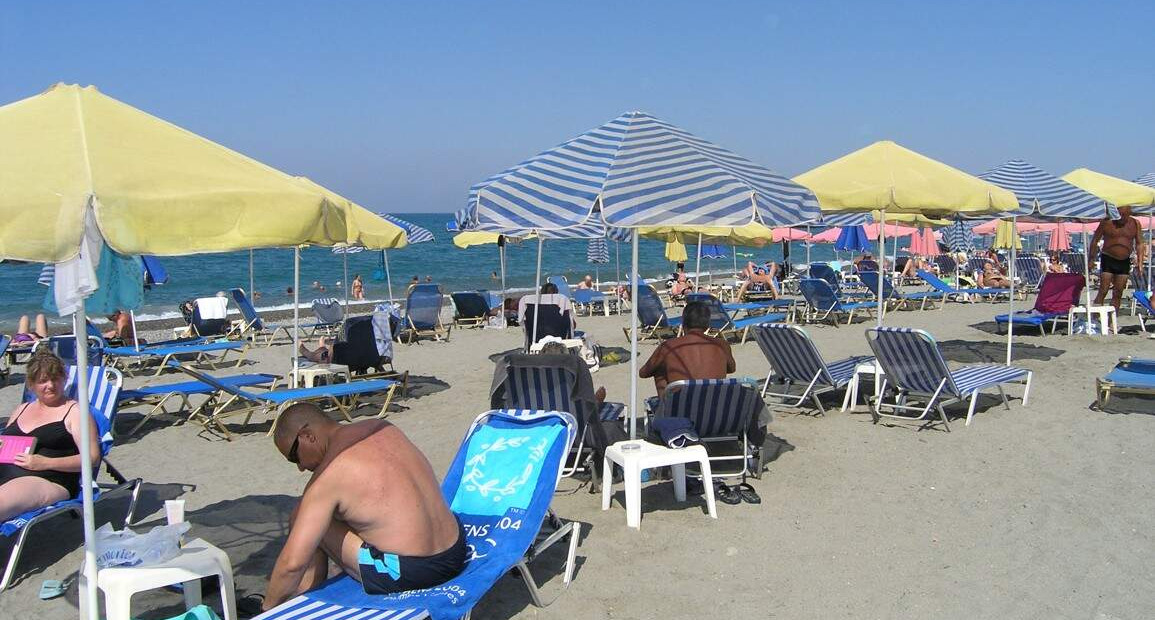 Pláž v letovisku Platanias