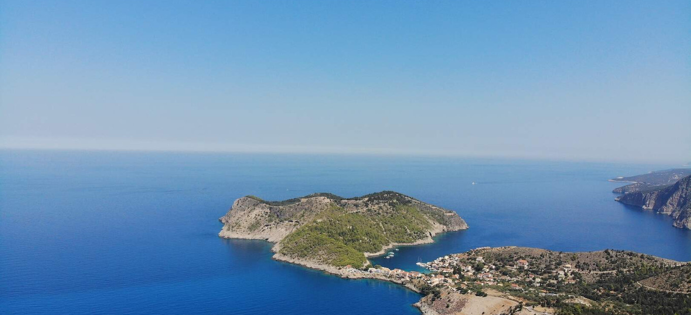 Assos