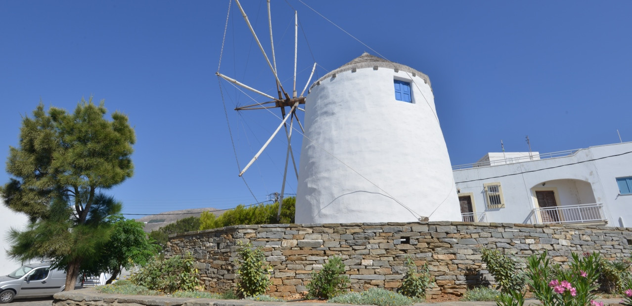 Paros - větrné mlýny