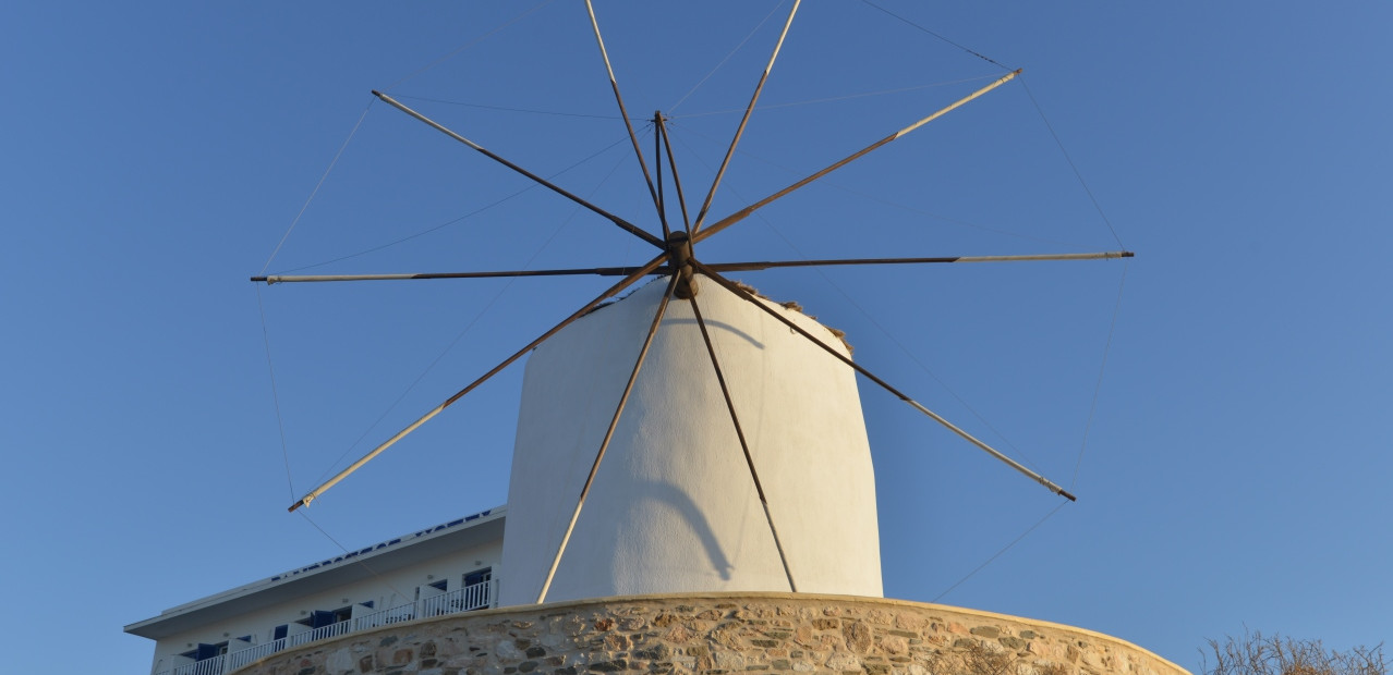 Paros - větrné mlýny