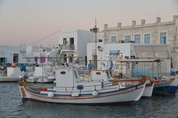 Paros