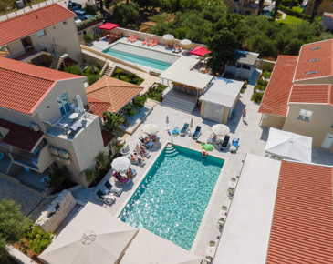 Makris Yialos Apartments