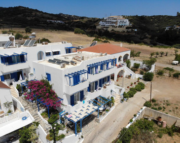 Pelagia Beach studios