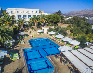 Crithoni's Paradise Hotel