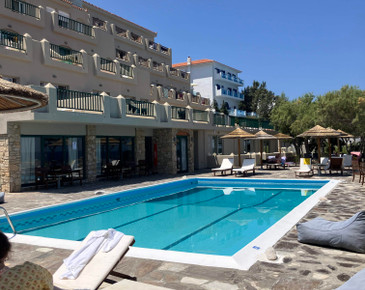 Hotel Cavos Bay