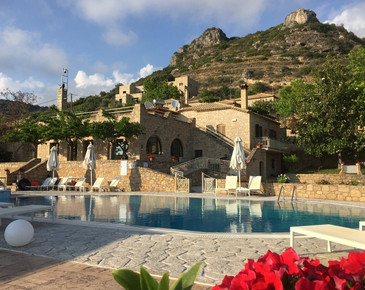 Kolokotronis Hotel