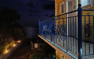 Water Side Studios/ Milos