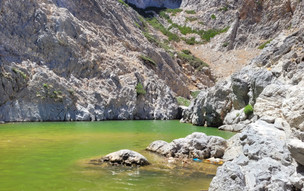 Pláž Lake Kakia Lagada