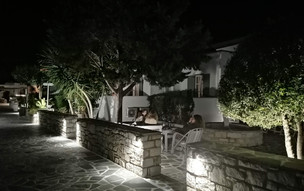 Corina Studios & Apartments