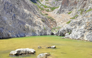 Pláž Lake Kakia Lagada