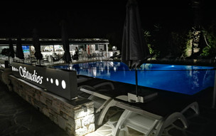 Corina Studios & Apartments