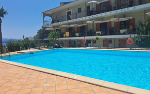 Bella Vista Apartments