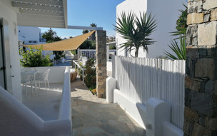 Corina Studios & Apartments